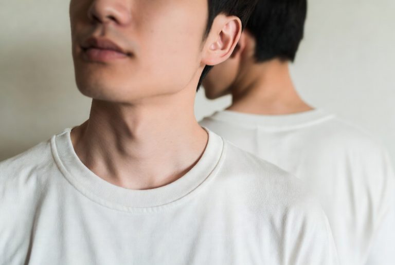 Crew Neck vs Round Neck